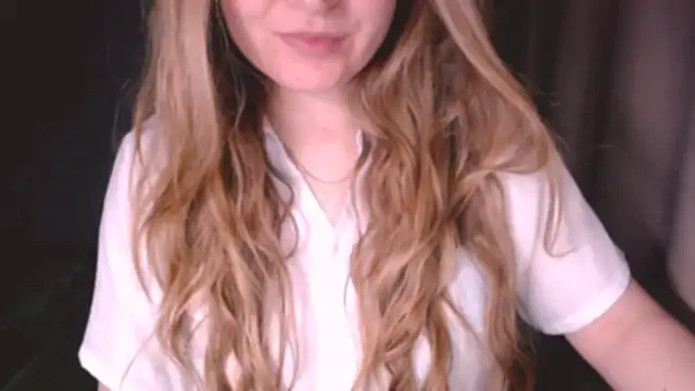 Snapshot of fiona_cute_2 chatting on April 2026 07:45:02 PM fiona cute 2 online show from April 2026 07:45:02 PM