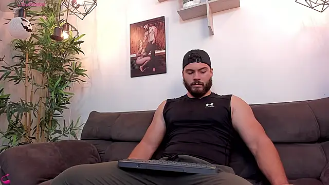 SebastianVilla  online show from October 2025 11:07:01 PM