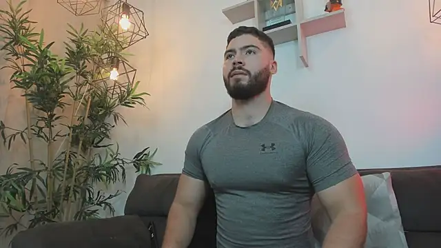 Snapshot of SebastianVilla_ chatting on June 2026 09:35:01 PM SebastianVilla online show from June 2026 09:35:01 PM