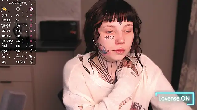 tradishka online show from March 2025 08:34:01 PM