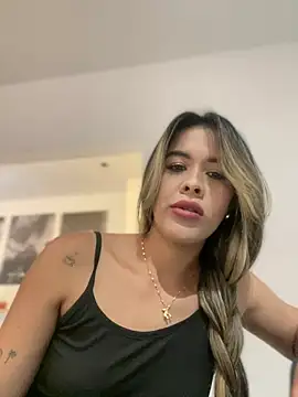 Snapshot of Emilia_Bakerr chatting on January 2025 06:12:02 PM Emilia Bakerr online show from January 2025 06:12:02 PM