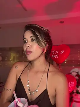 Snapshot of Emilia_Bakerr chatting on February 2025 09:21:02 PM Emilia Bakerr online show from February 2025 09:21:02 PM