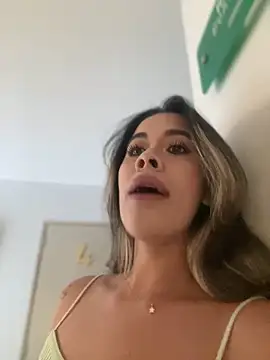 Snapshot of Emilia_Bakerr chatting on March 2025 06:42:02 PM Emilia Bakerr online show from March 2025 06:42:02 PM