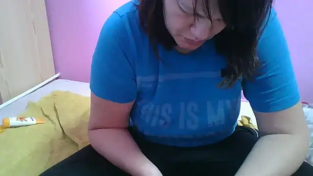 Lucinka1 online show from February 2025 03:42:02 PM