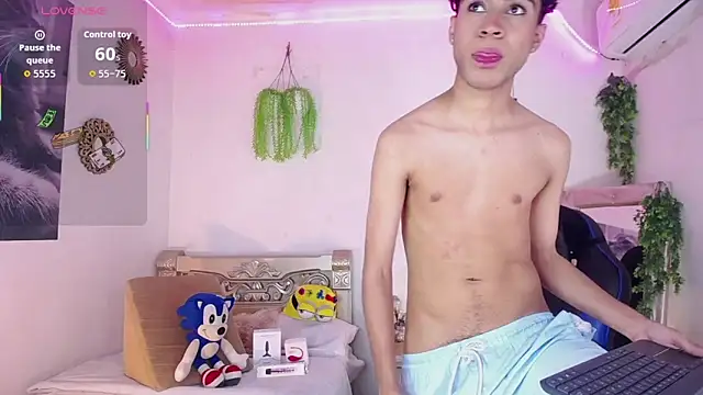 huge armound online show from October 2025 02:56:02 AM