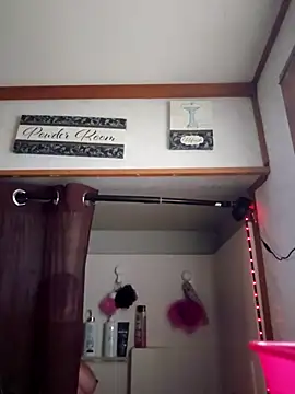 sweetkitty111 online show from October 2025 05:42:01 PM