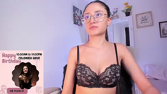  Caroliinee  online show from March 2025 07:16:02 PM