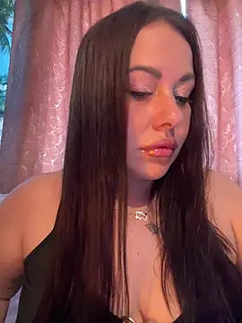 Snapshot of DaisyStreet chatting on July 2026 09:57:02 AM DaisyStreet online show from July 2026 09:57:02 AM