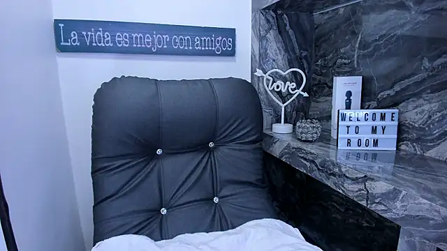 miss danika online show from February 2026 11:11:01 AM