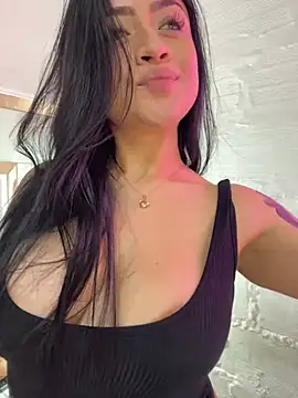 lucianaroy online show from February 2025 11:47:02 AM