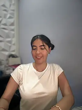 MarianaBenz online show from March 2025 03:01:01 AM