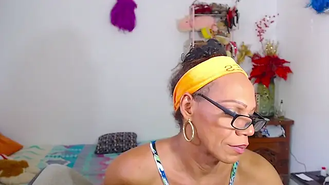 Snapshot of bardotbigcockts chatting on November 2025 05:22:01 PM bardotbigcockts online show from November 2025 05:22:01 PM