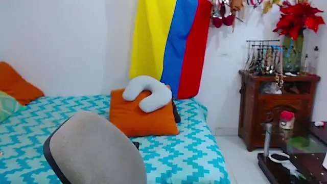 Snapshot of bardotbigcockts chatting on November 2025 05:39:02 PM bardotbigcockts online show from November 2025 05:39:02 PM