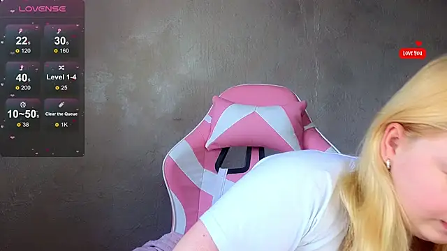 shy blondiee online show from March 2025 12:46:01 PM