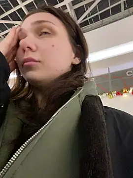 QuitieLia online show from January 2025 03:26:01 PM