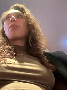 QuitieLia online show from October 2025 08:46:01 AM