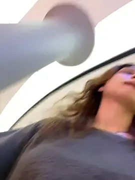 QuitieLia online show from February 2026 08:24:02 AM