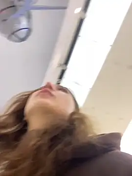 QuitieLia online show from March 2026 08:20:01 AM