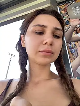 Snapshot of QuitieLia chatting on July 2026 08:07:02 AM QuitieLia online show from July 2026 08:07:02 AM