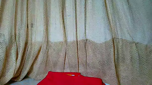 Snapshot of luciana_daza chatting on December 2024 02:03:02 AM luciana daza online show from December 2024 02:03:02 AM