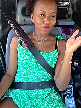 Jeniffer Jarvis online show from October 2025 05:43:02 PM