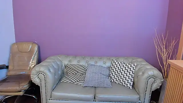 taylor bennet online show from October 2025 12:13:02 PM