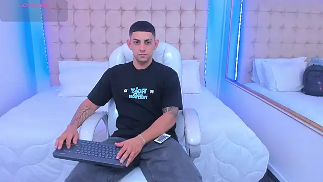 Alex cute77 online show from December 2025 11:52:01 AM