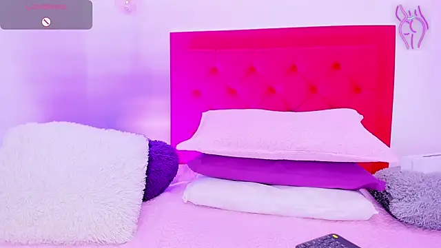 Sofia Girl  online show from December 2024 07:24:02 AM