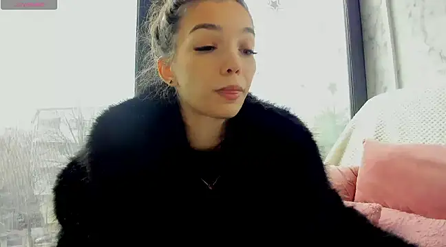 Snapshot of Sassy_Teen chatting on January 2025 10:27:02 AM Sassy Teen online show from January 2025 10:27:02 AM