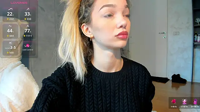 Sassy Teen online show from October 2025 09:09:02 AM