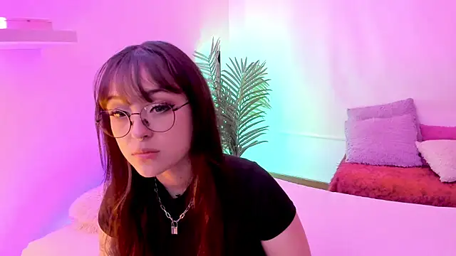 Gloomydoll online show from November 2025 09:19:02 PM