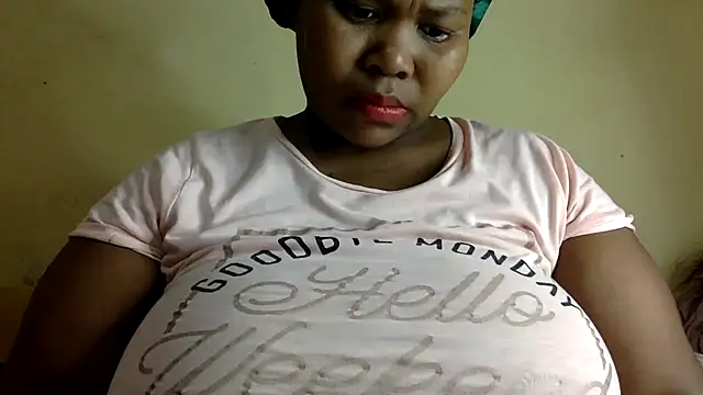 Real1SweetQueen online show from February 2025 05:05:01 AM