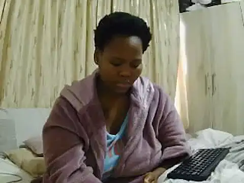 Snapshot of Real1SweetQueen chatting on May 2026 05:58:01 AM Real1SweetQueen online show from May 2026 05:58:01 AM