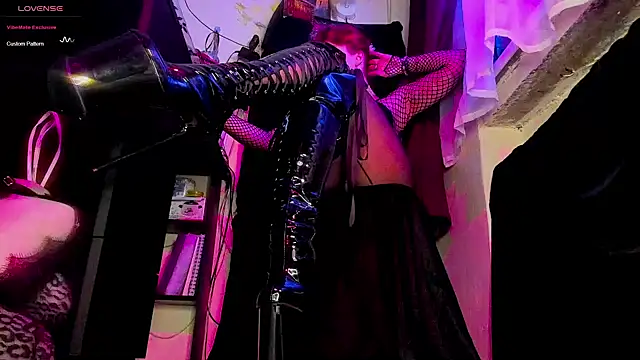 Snapshot of astarrot chatting on February 2025 07:09:01 PM astarrot online show from February 2025 07:09:01 PM