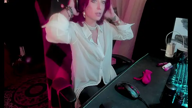 Snapshot of astarrot chatting on October 2025 07:16:01 PM astarrot online show from October 2025 07:16:01 PM