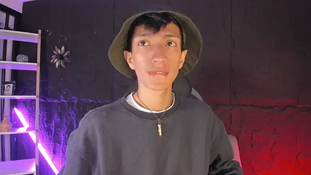 DereckCooperr online show from February 2026 11:33:01 PM