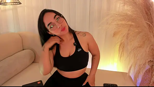 anniesweet02 online show from October 2025 10:53:02 PM