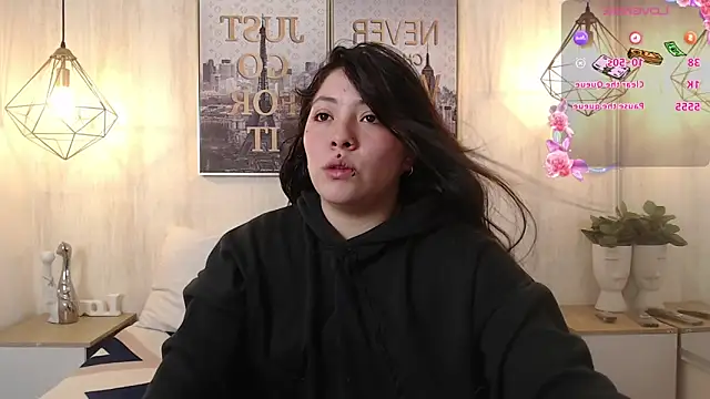 Isa reel online show from February 2025 03:54:02 AM