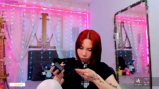 Snapshot of laura_olssen chatting on September 2025 12:31:02 PM laura olssen online show from September 2025 12:31:02 PM