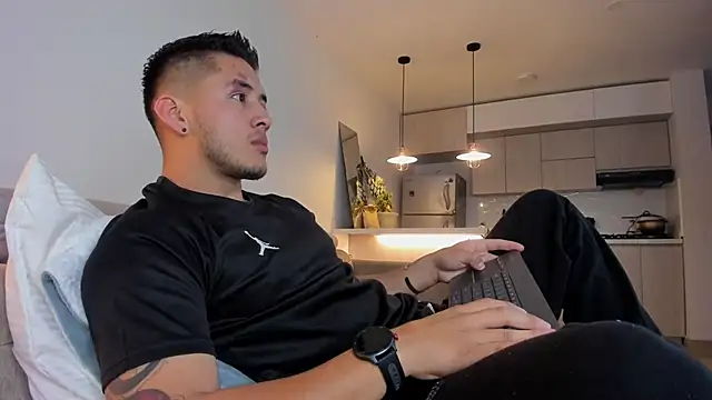 Snapshot of Chriskyle_ chatting on December 2024 11:11:02 AM Chriskyle  online show from December 2024 11:11:02 AM