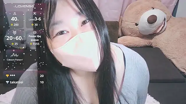 yuinyan3150 online show from February 2026 01:00:02 PM