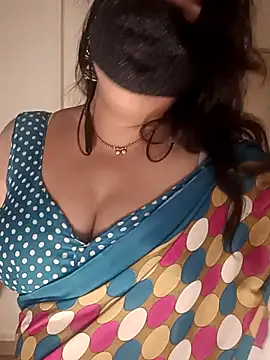 Snapshot of Love-priya chatting on November 2025 08:36:02 AM Love-priya online show from November 2025 08:36:02 AM