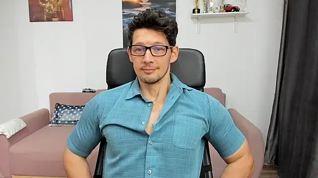 BrutusK08 online show from January 2025 02:36:01 PM