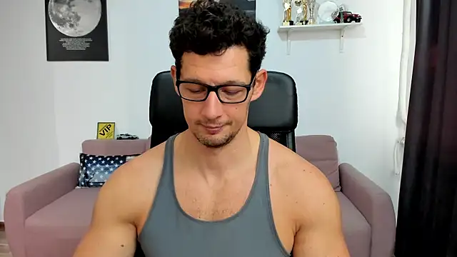 BrutusK08 online show from December 2025 08:12:01 AM