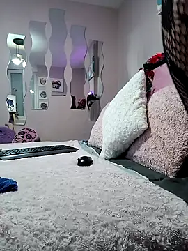 Snapshot of Lia_Roxx chatting on January 2025 04:24:01 PM Lia Roxx online show from January 2025 04:24:01 PM