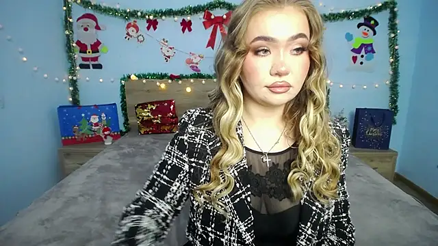 StacyYellig online show from December 2024 08:04:01 PM