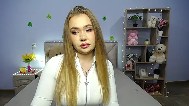 StacyYellig online show from March 2025 12:02:02 PM