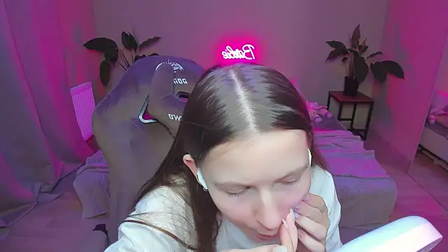 HelloRoxy online show from December 2024 09:17:01 PM