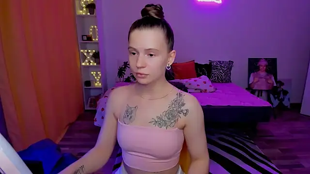 HelloRoxy online show from June 2026 07:49:02 PM