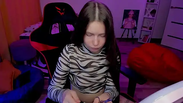 HelloRoxy online show from June 2026 04:53:01 PM